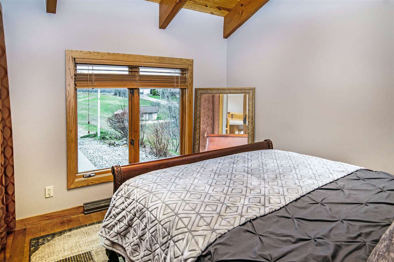 5340 Elm Valley Road Suttons Bay, MI 49682 - Photo 18 of 40 1860699-17.JPG