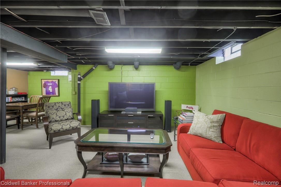 154 Hamilton Road Bloomfield Hills, MI 48301 - Photo 47 of 48 -206.jpg