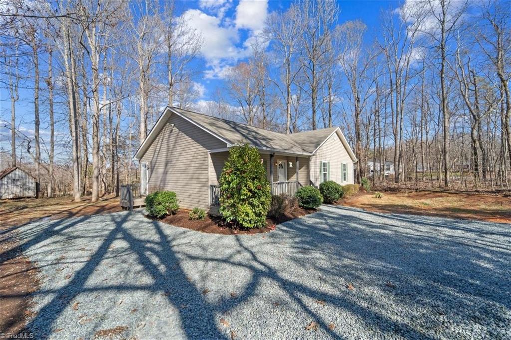 6521 Whites Chapel Road Staley, NC 27355 - Photo 4 of 49