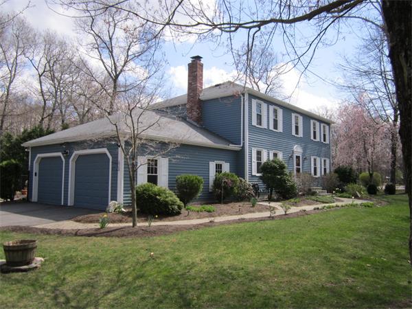 13 Westcott Road Hopedale, MA 01747 - Photo 2 of 22 Gallery Image 2