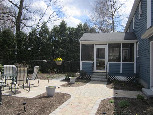 13 Westcott Road Hopedale, MA 01747 - Photo 3 of 22 Gallery Image 3