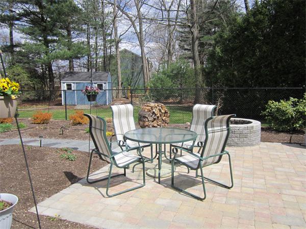 13 Westcott Road Hopedale, MA 01747 - Photo 4 of 22 Gallery Image 4