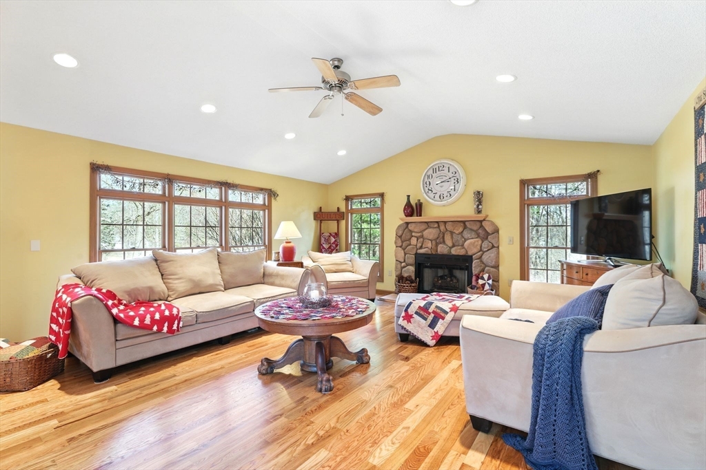 65 Quarry Road West Springfield, MA 01089 - Photo 18 of 42 Gallery Image 18