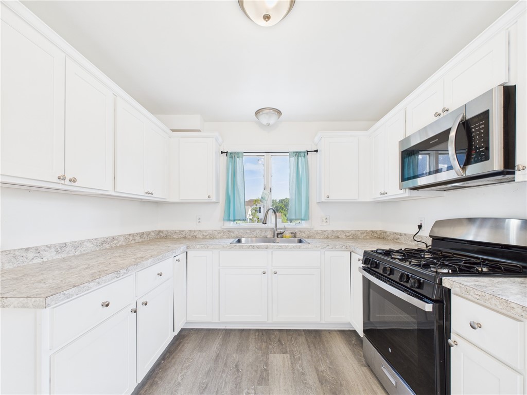 11 Pond Street, Unit 1 Westerly, RI 02891 - Photo 5 of 15