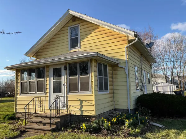 $950 | 2206 Brown Street, Fort Wayne, IN 46802