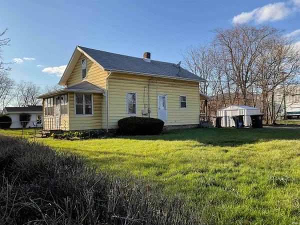 $950 | 2206 Brown Street, Fort Wayne, IN 46802