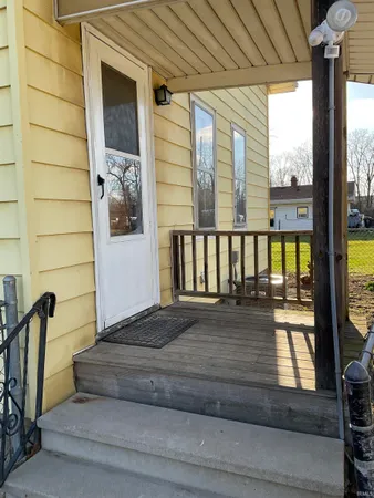 $950 | 2206 Brown Street, Fort Wayne, IN 46802