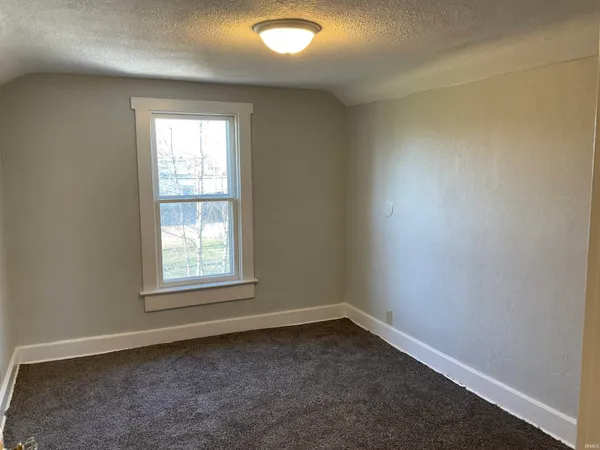 $950 | 2206 Brown Street, Fort Wayne, IN 46802