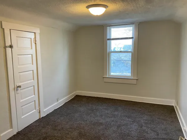 $950 | 2206 Brown Street, Fort Wayne, IN 46802