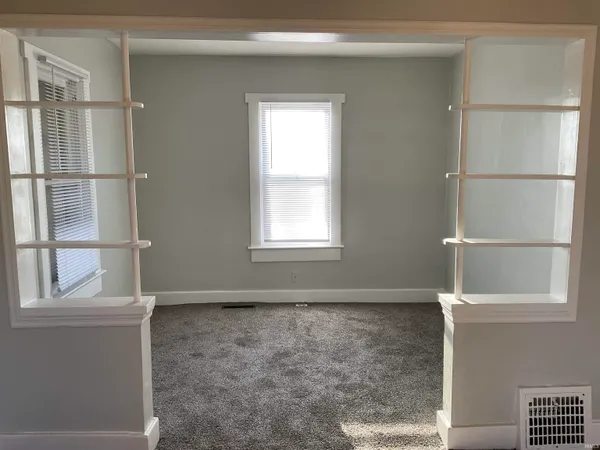 $950 | 2206 Brown Street, Fort Wayne, IN 46802