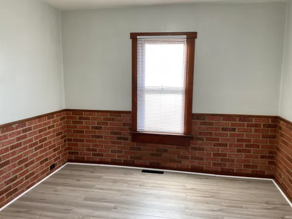 $950 | 2206 Brown Street, Fort Wayne, IN 46802