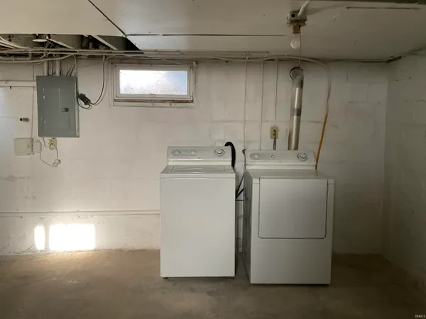 $950 | 2206 Brown Street, Fort Wayne, IN 46802