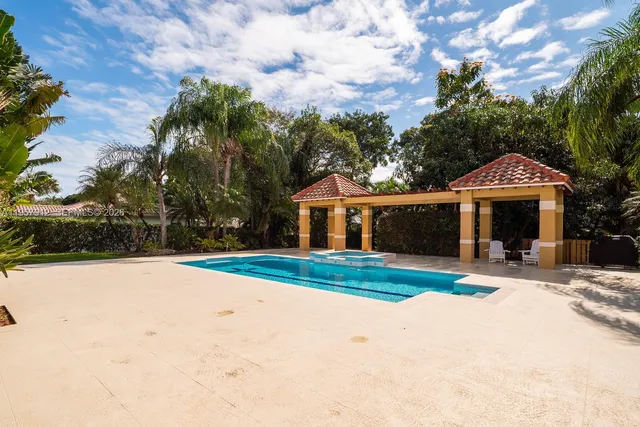 $17,500 | 5770 Southwest 128th Street, Pinecrest, FL 33156