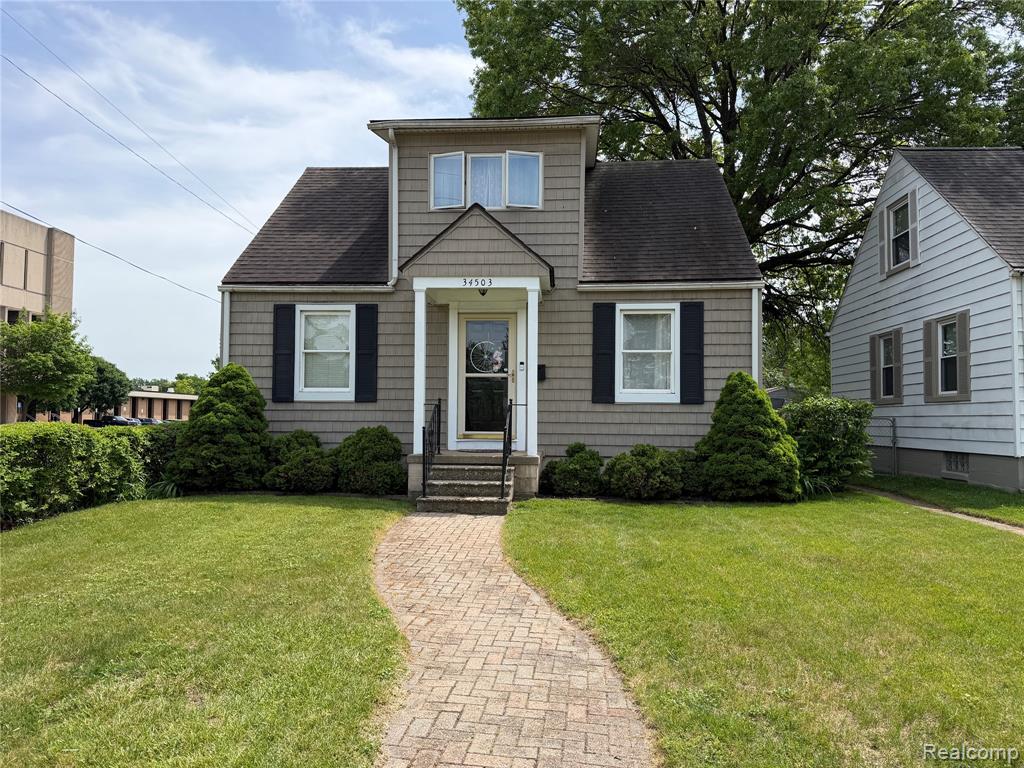 34503 Chestnut Street Wayne, MI 48184 - Photo 1 of 37