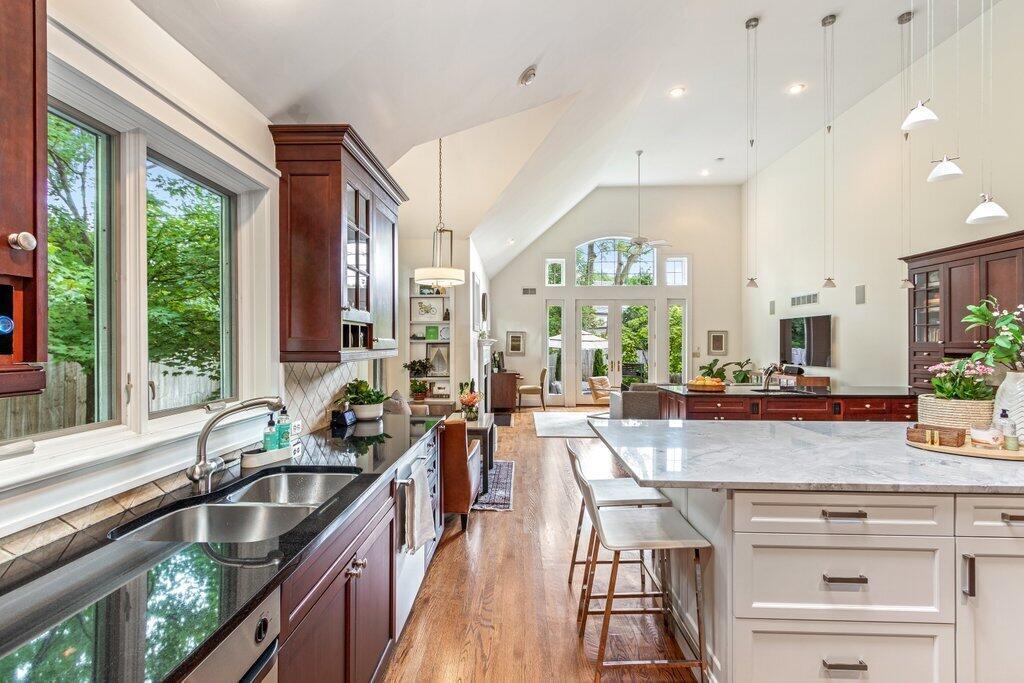 2274 Yorkshire Road Columbus, OH 43221 - Photo 12 of 59 2274 Yorkshire Road-13.jpg-SMALL