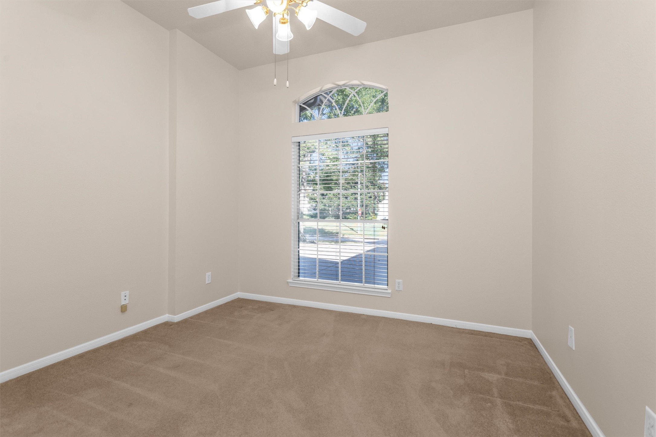 2615 Honeysuckle Walk Spring, TX 77388 - Photo 34 of 39 an empty room with a window