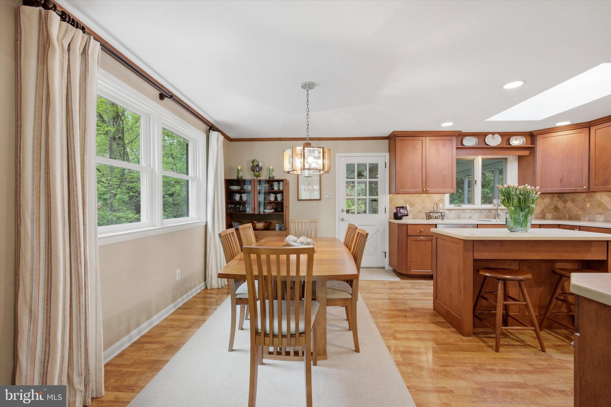 573 Brookwood Road Wayne, PA 19087 - Photo 10 of 29