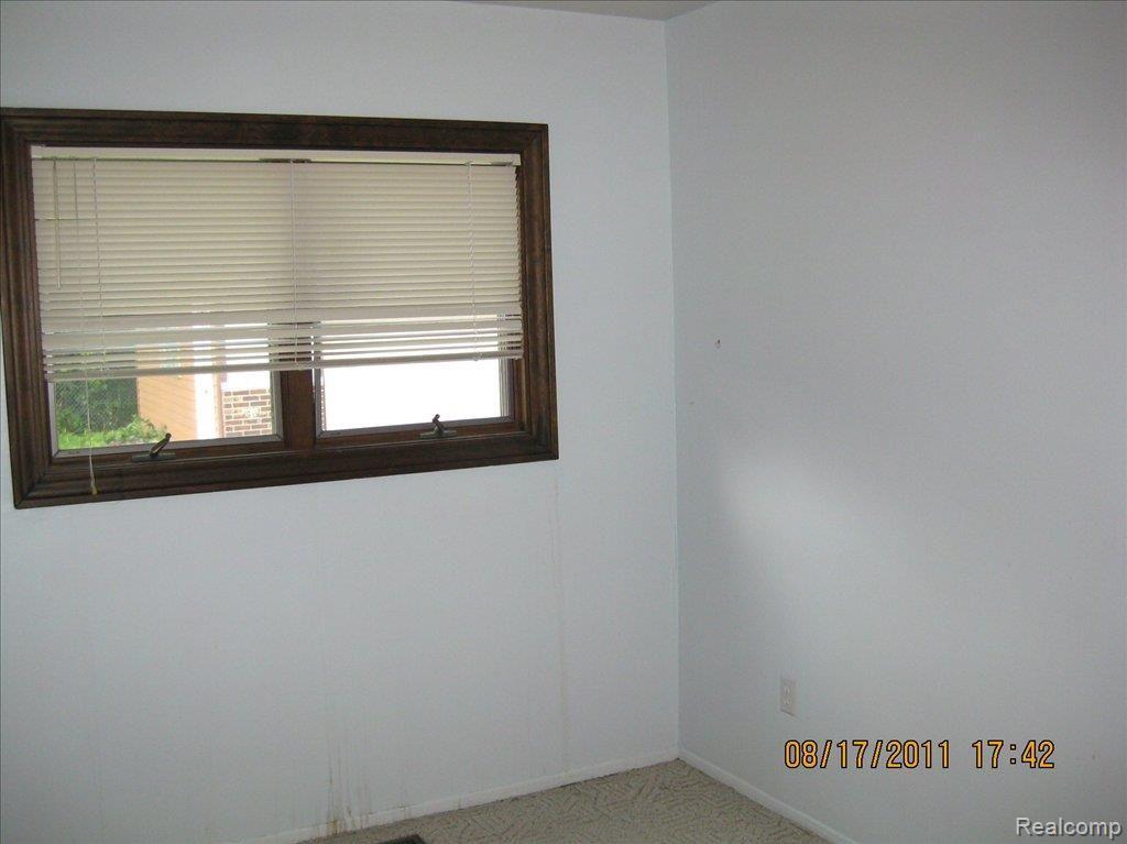 44270 Proctor Road Canton, MI 48188 - Photo 5 of 9 016