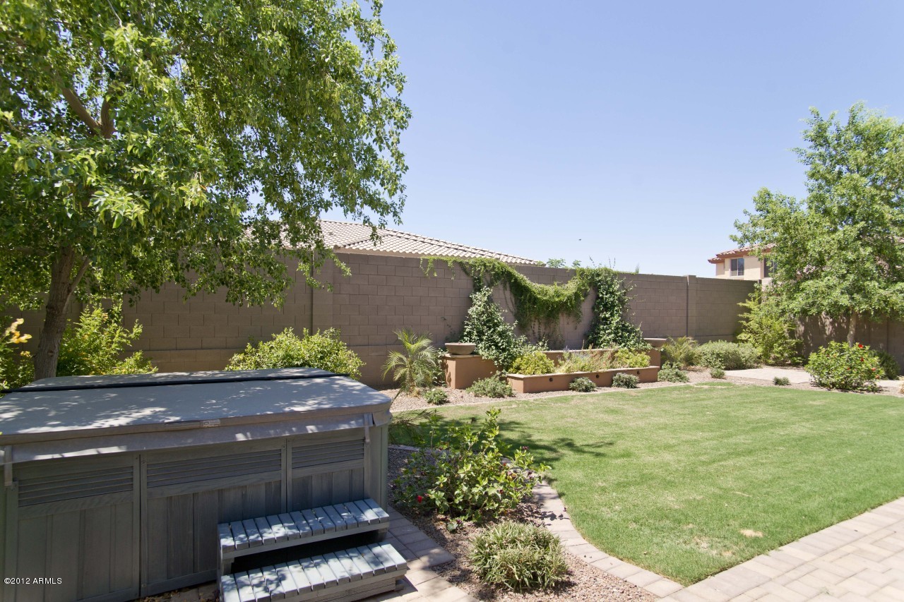 2513 West Corral Road Phoenix, AZ 85041 - Photo 16 of 16 Backyard