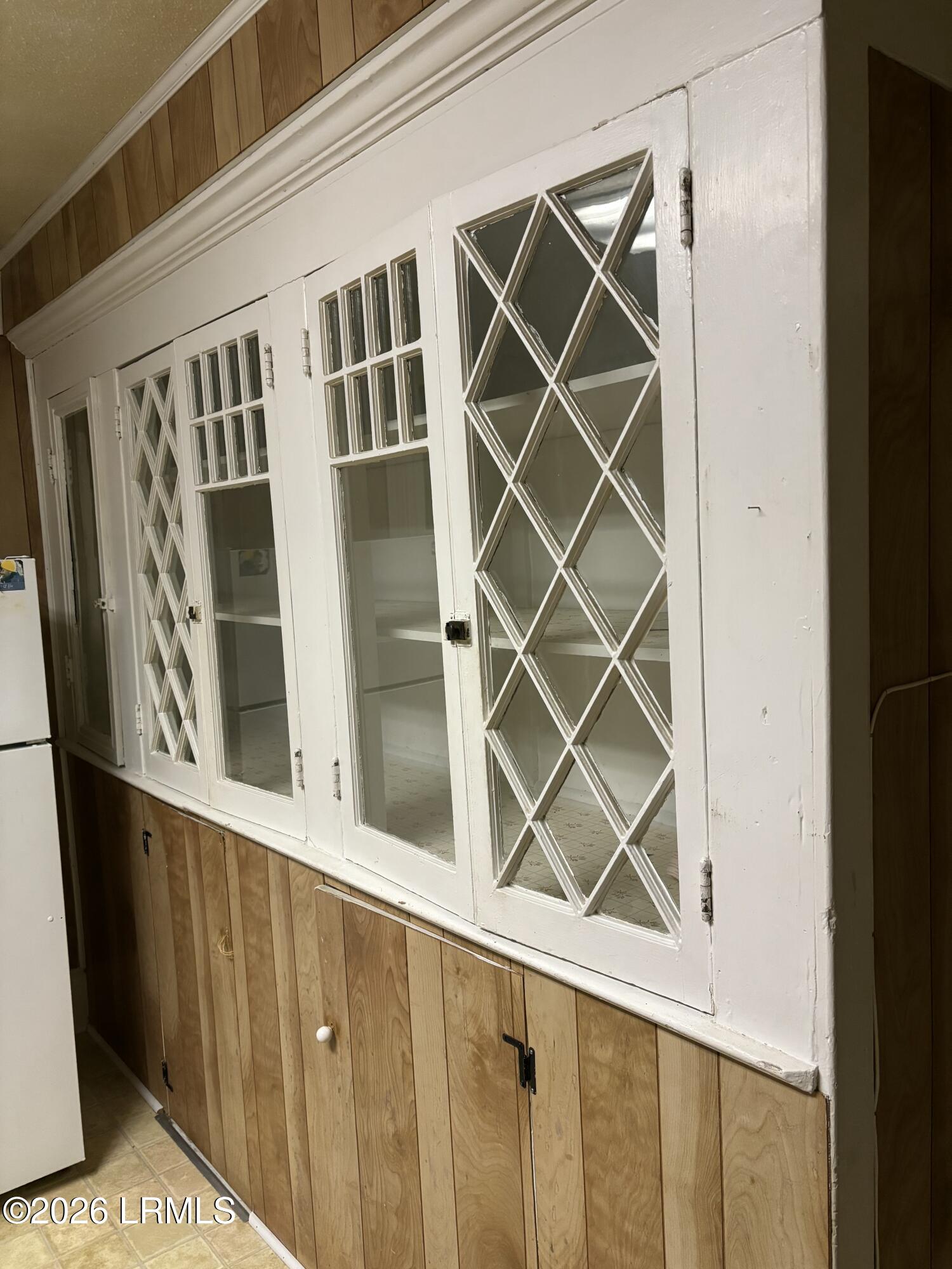 619 Bridge Street Bamberg, SC 29003 - Photo 2 of 11 Kitchen Glass Door Cabinets