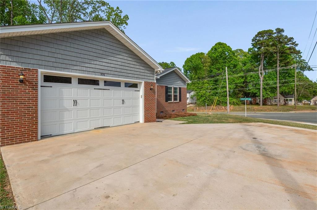 100 Webster Road Greensboro, NC 27406 - Photo 3 of 48