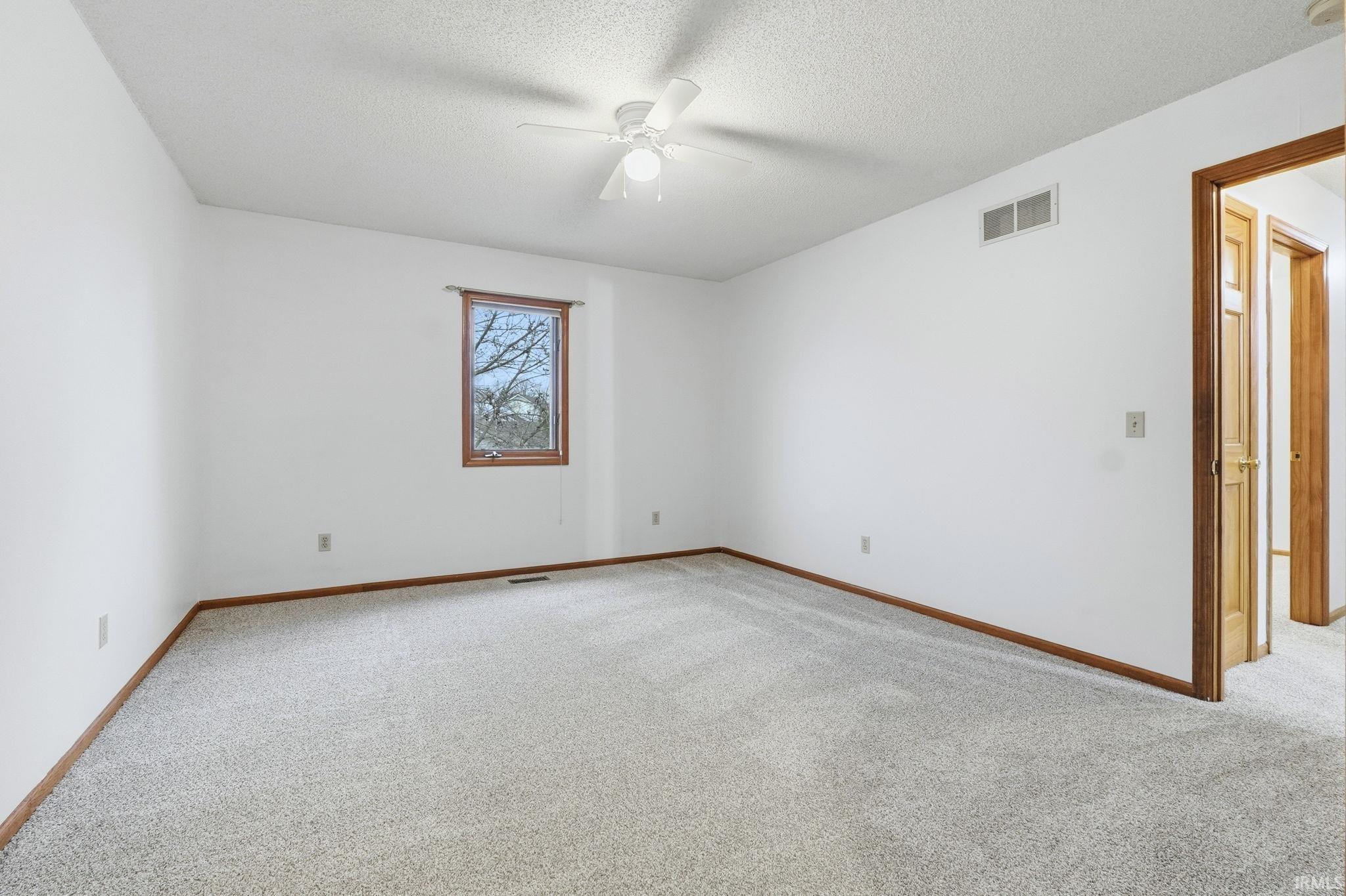 9406 Mill Ridge Run Fort Wayne, IN 46835 - Photo 30 of 34