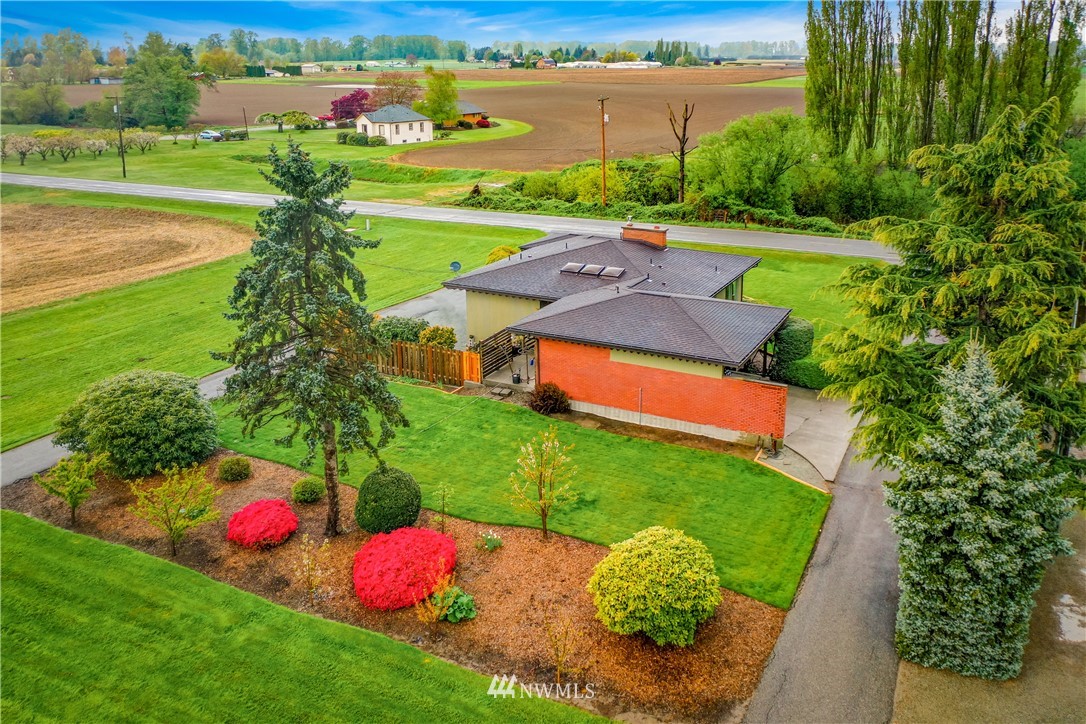 17343 Britt Road Mount Vernon, WA 98273 - Photo 32 of 36