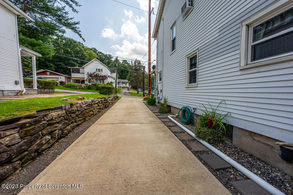 123 William Street Dunmore, PA 18510 - Photo 39 of 46