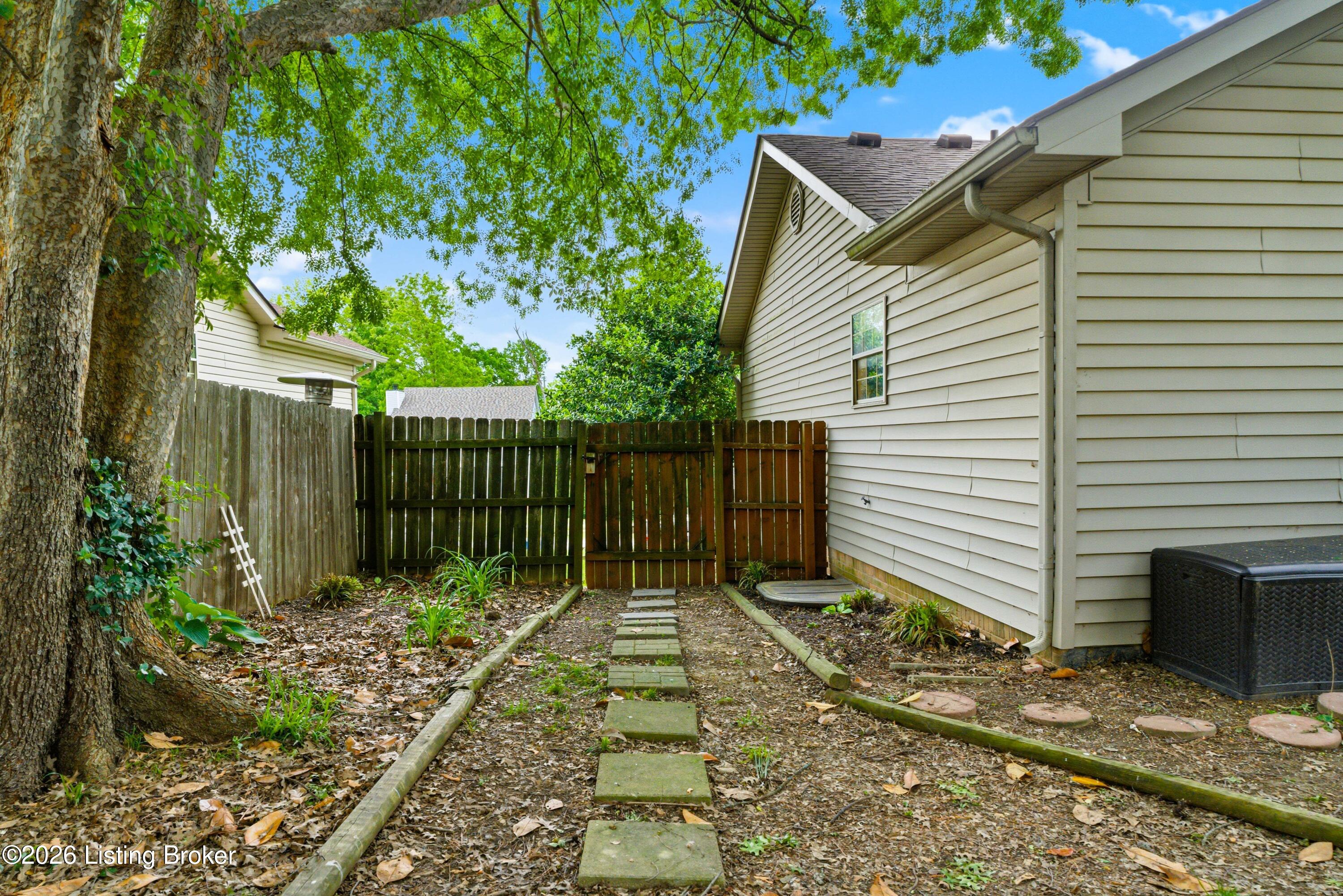240 Rolling Ridge Way Simpsonville, KY 40067 - Photo 40 of 41 DSC08921