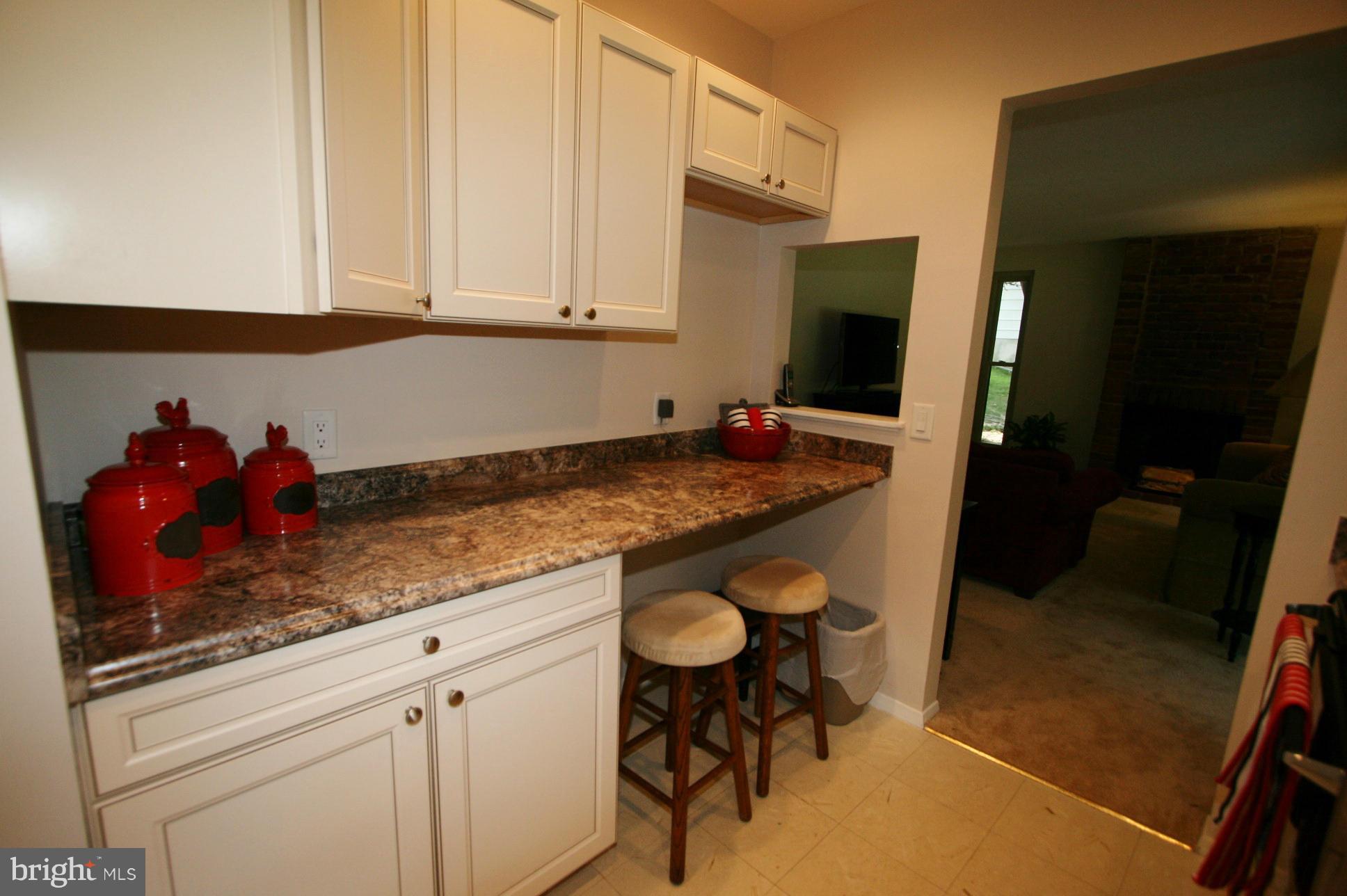 5344 Lightning View Road Columbia, MD 21045 - Photo 11 of 29 Kitchen