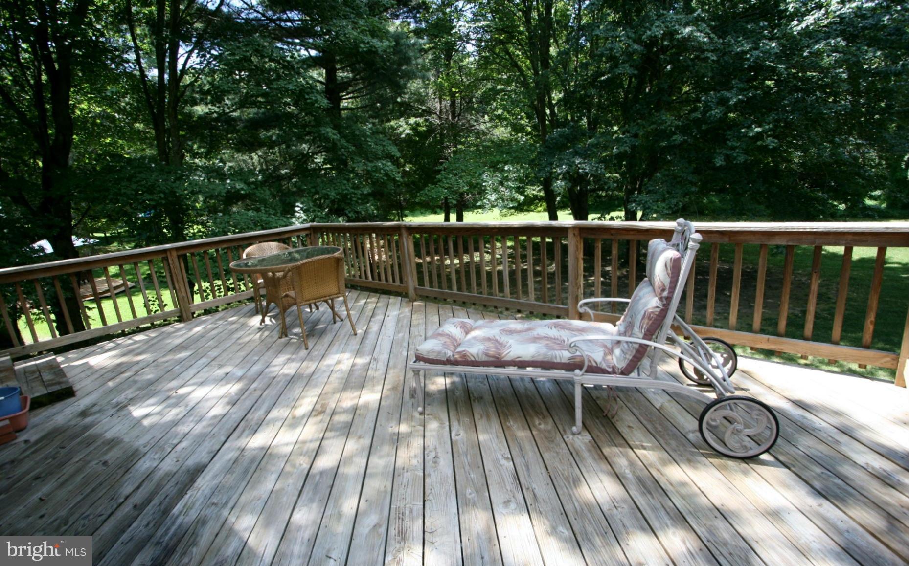 5344 Lightning View Road Columbia, MD 21045 - Photo 19 of 29 Master deck