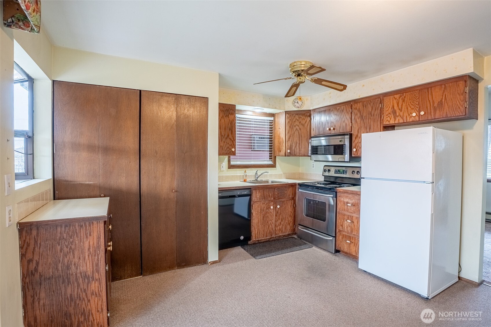 850 Grant Road East Wenatchee, WA 98802 - Photo 8 of 35 Gallery Image 8