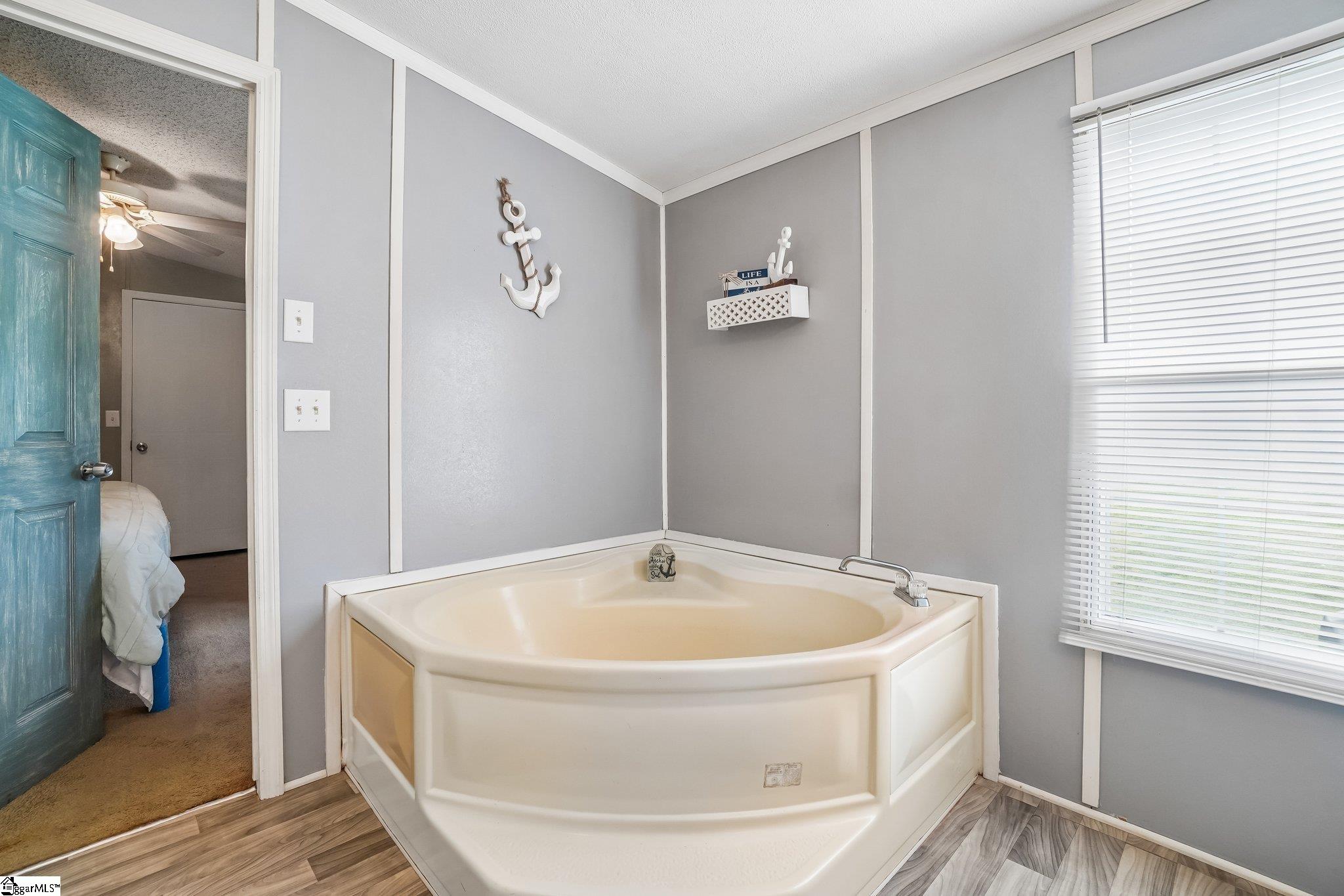 620 Courtland Way Greer, SC 29651 - Photo 12 of 27