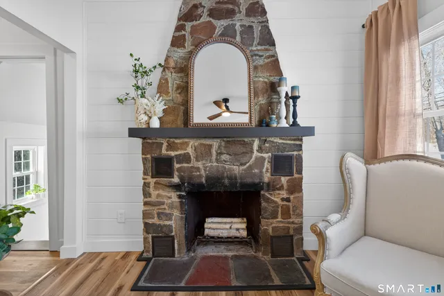 $365,000 | 1486 Highway 163, Montville, CT 06370