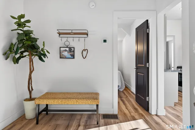 $365,000 | 1486 Highway 163, Montville, CT 06370