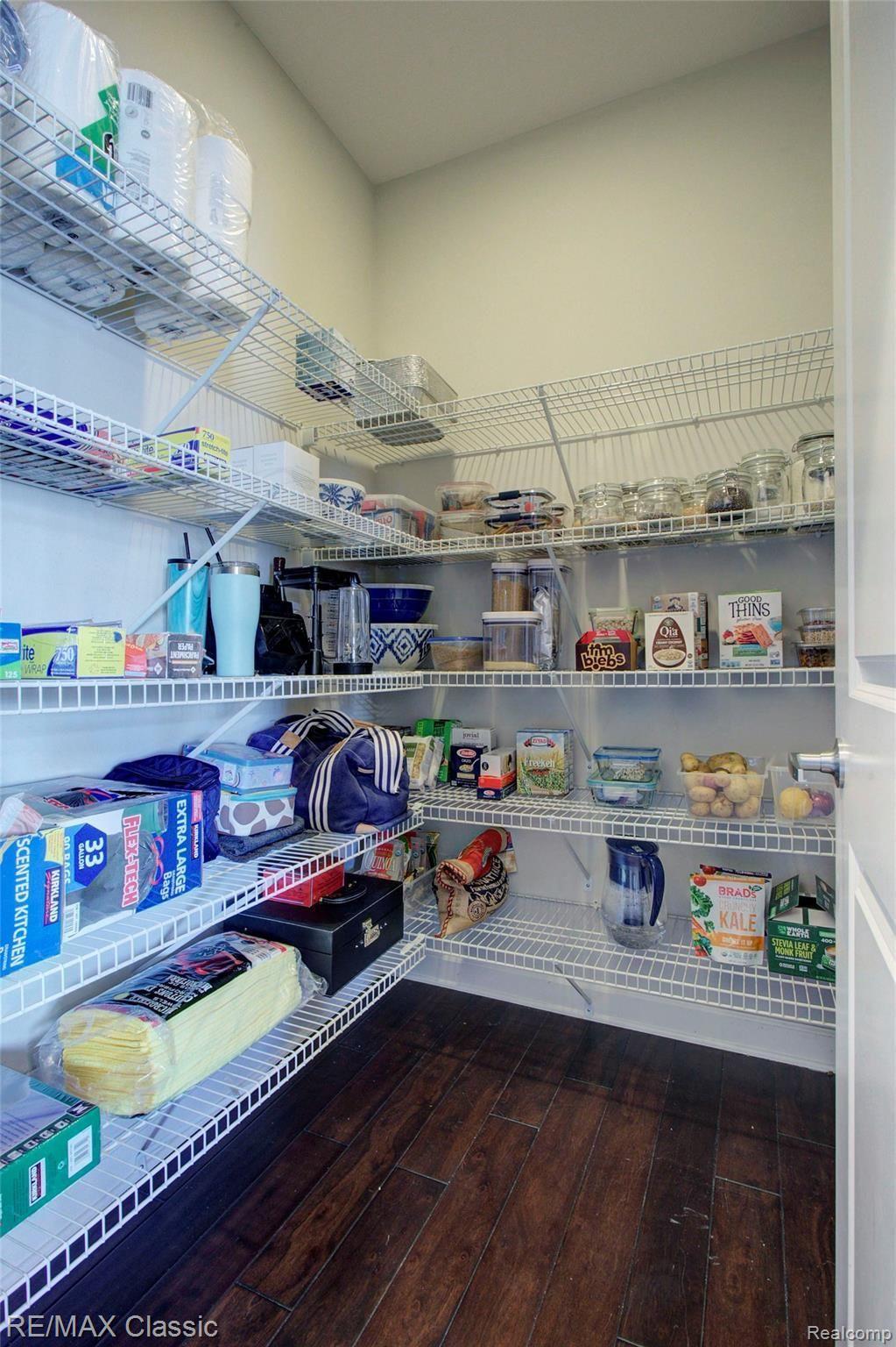 27123 Victoria Road Novi, MI 48374 - Photo 34 of 80 4H8A2978_79_80.jpg