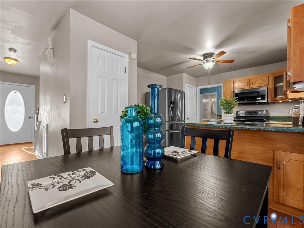 11718 Corte Castle Road Chesterfield, VA 23838 - Photo 18 of 50 Dining room with ceiling fan