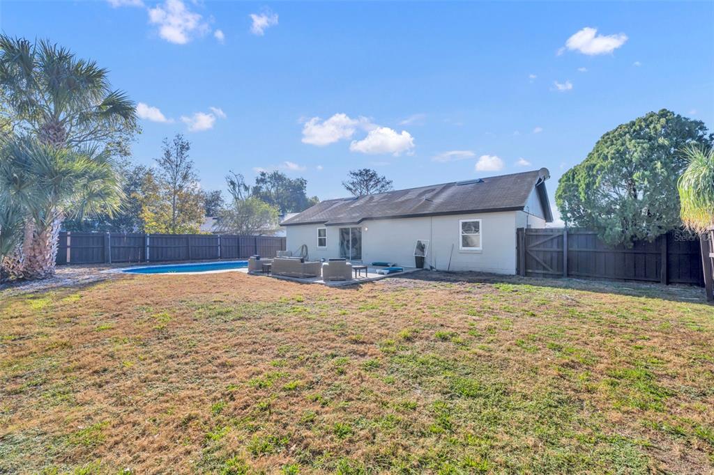 222 West Panama Road Winter Springs, FL 32708 - Photo 25 of 25 a bathroom with a tub and shower