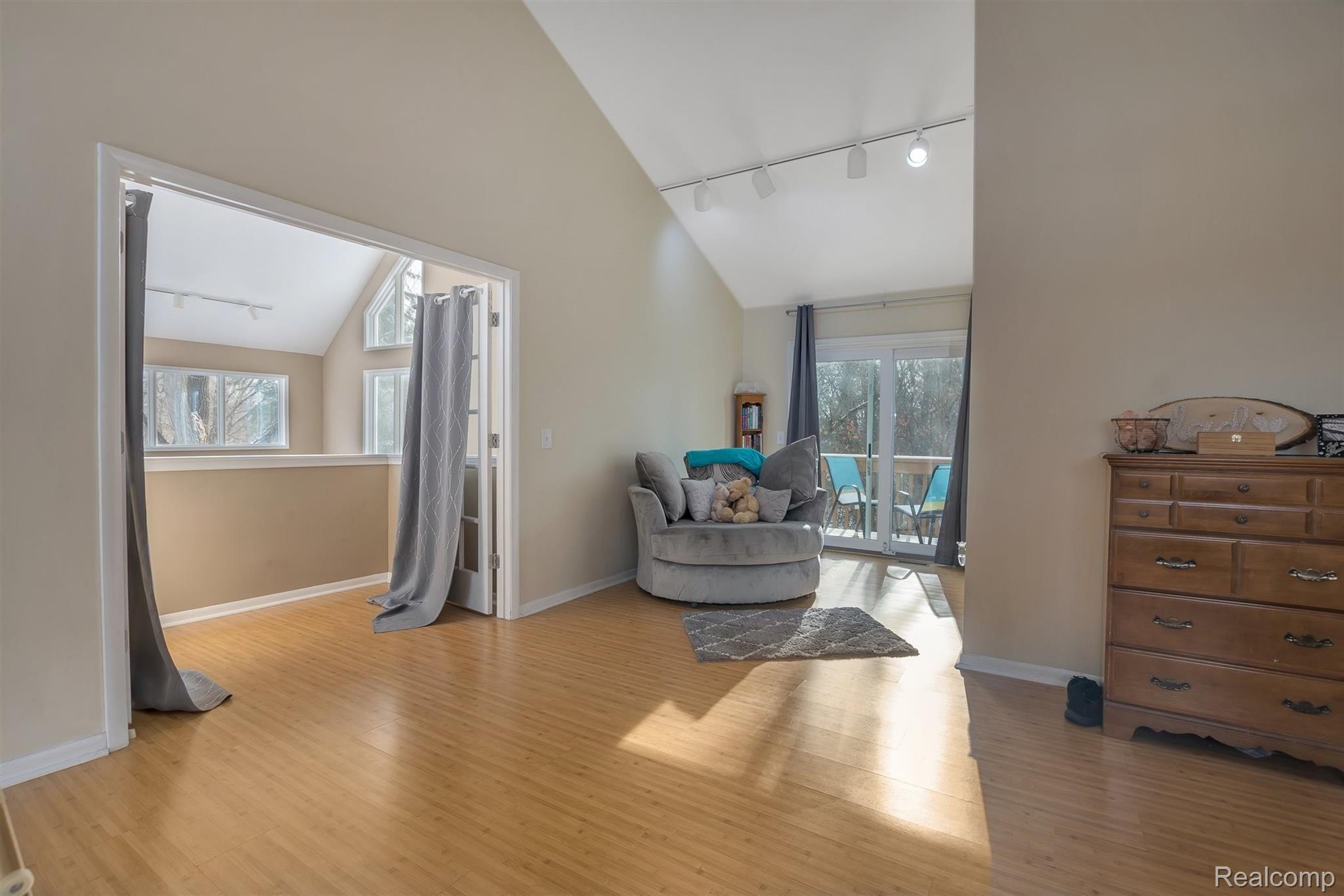 9689 Carpenter Road Milan, MI 48160 - Photo 25 of 37 25-9689-Carpenter-Rd-WindowStill-Re.jpg