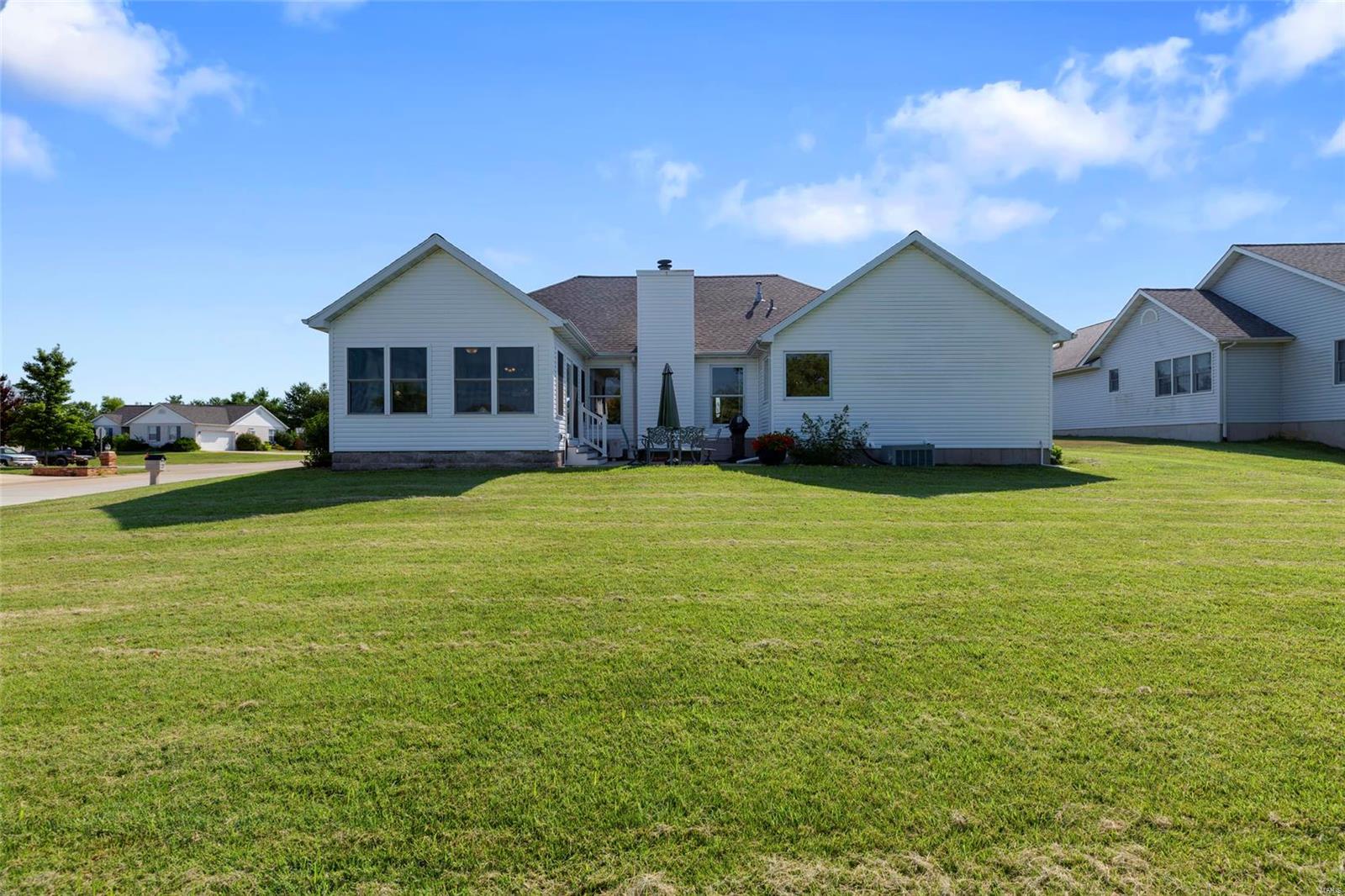 1331 Rachael Lane Waterloo, IL 62298 - Photo 5 of 39