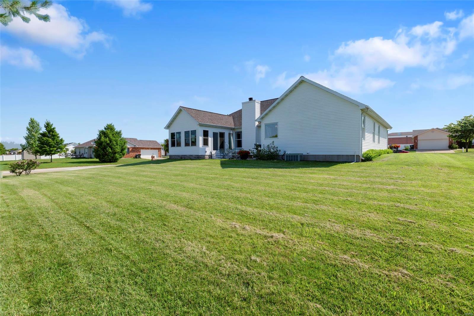 1331 Rachael Lane Waterloo, IL 62298 - Photo 6 of 39