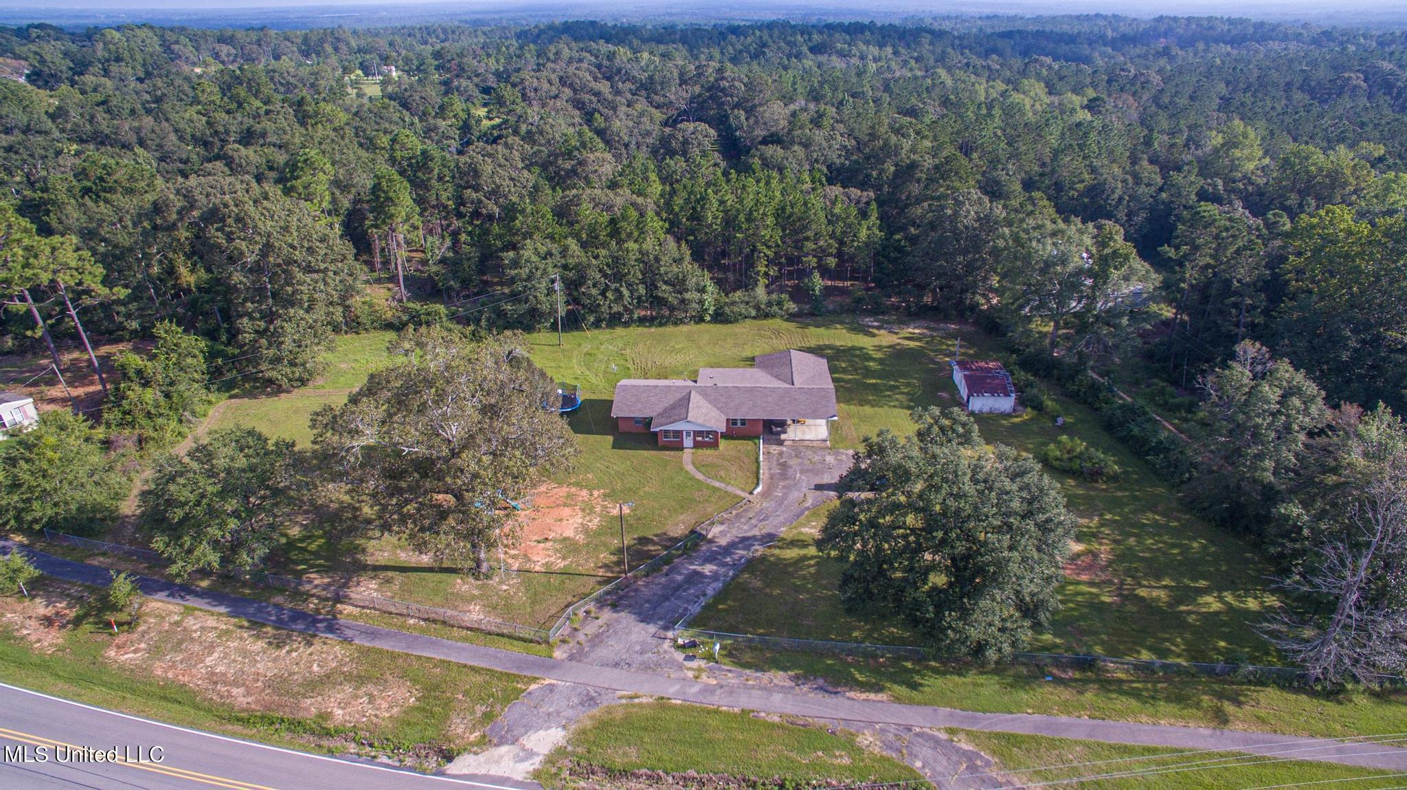 807 Wire Road East Perkinston, MS 39573 - Photo 2 of 24 807 Wire Road-20000