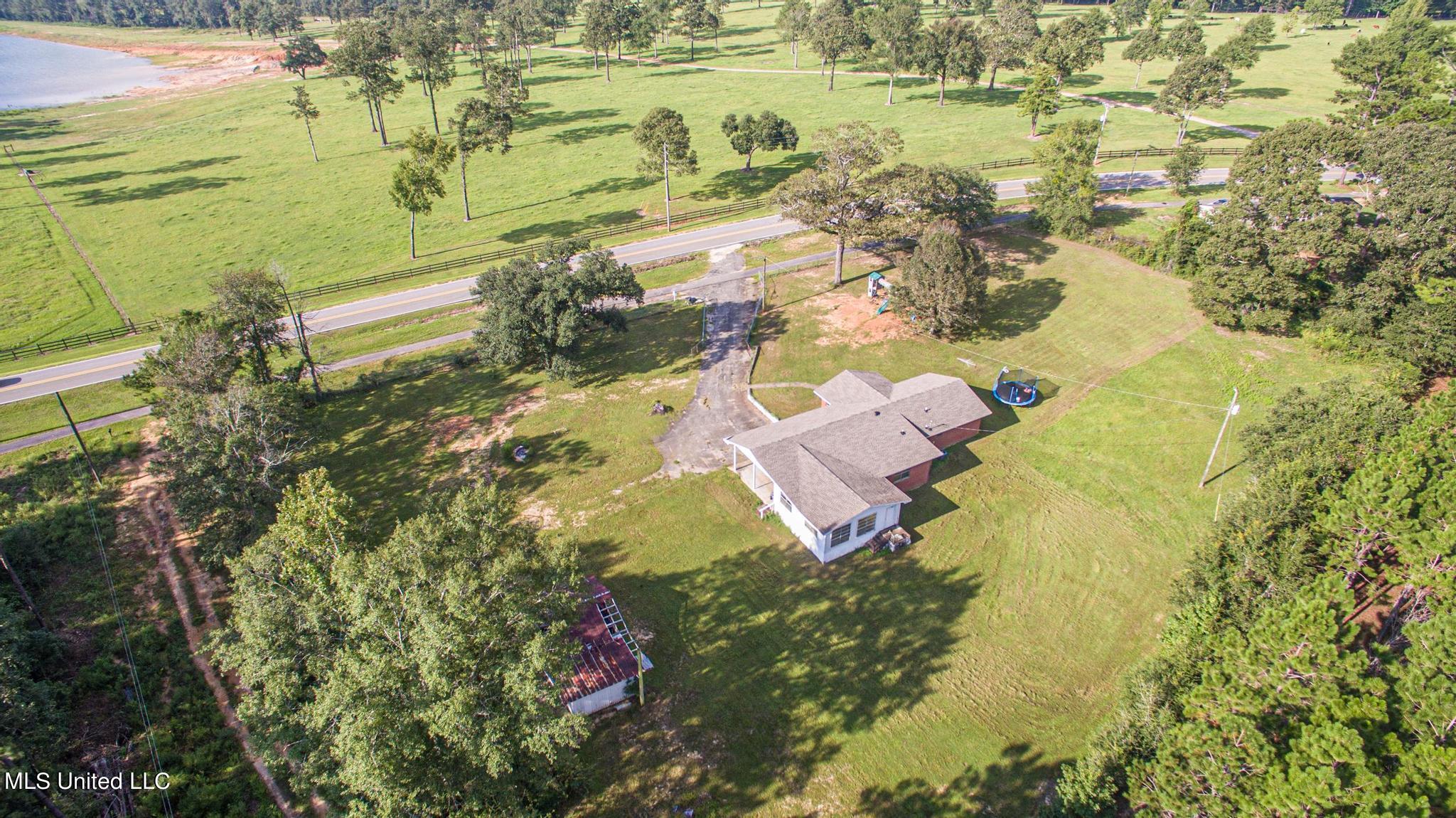 807 Wire Road East Perkinston, MS 39573 - Photo 3 of 24 807 Wire Road-20001-2