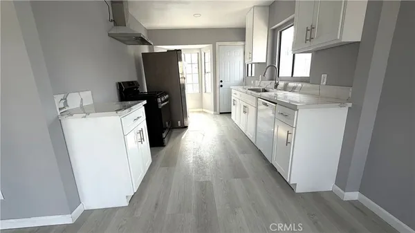 $674,900 | 6072 Gifford Avenue, Huntington Park, CA 90255