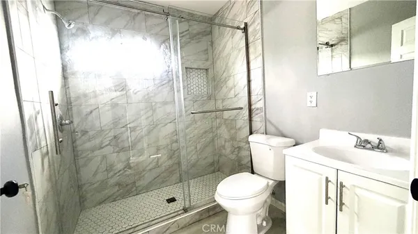 $674,900 | 6072 Gifford Avenue, Huntington Park, CA 90255