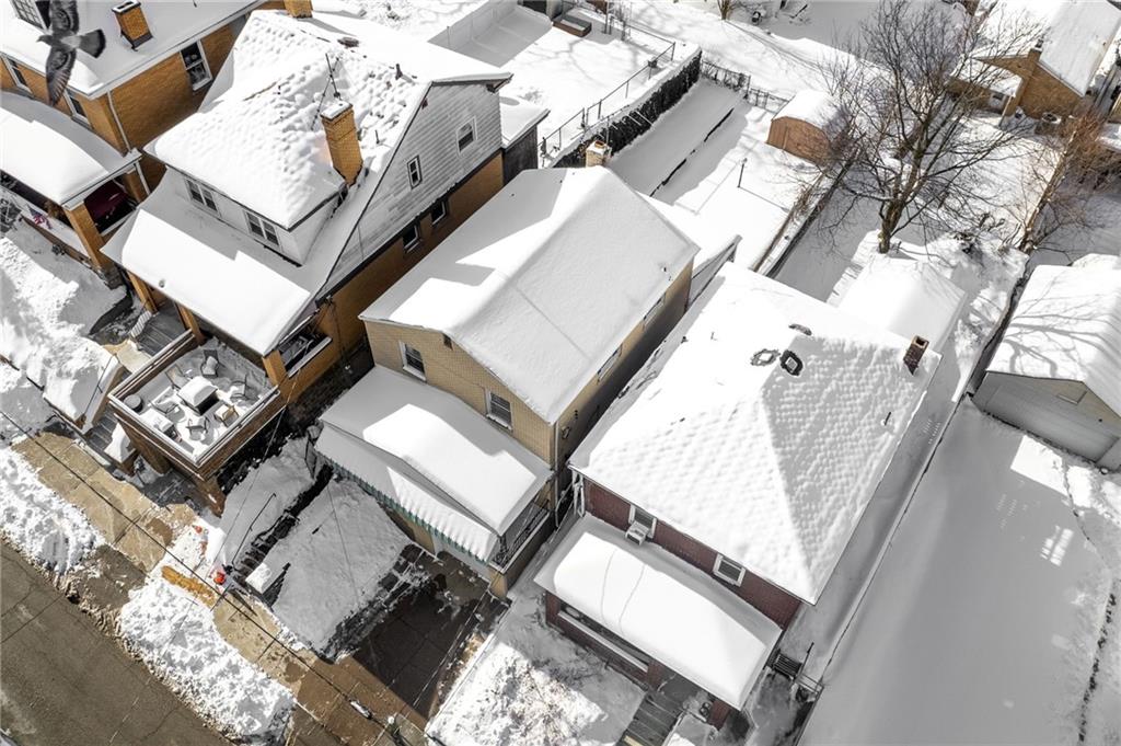 1620 Methyl Street Pittsburgh, PA 15216 - Photo 42 of 45 front view of a house with a roof