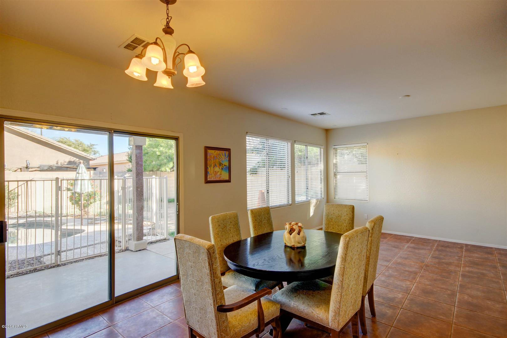 4544 East Del Rio Street Gilbert, AZ 85295 - Photo 14 of 44 Dining and Family Room