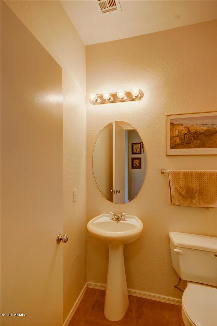 4544 East Del Rio Street Gilbert, AZ 85295 - Photo 8 of 44 Powder Room