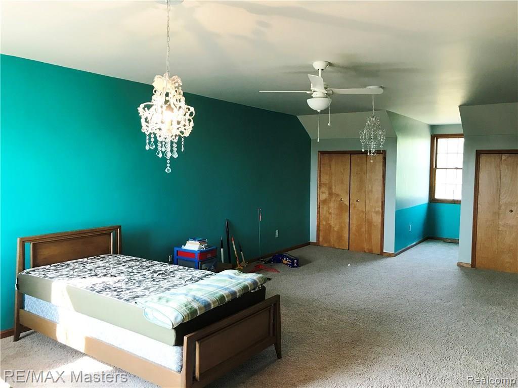 8898 Armstrong Road Newport, MI 48166 - Photo 27 of 42 20170916_144742864_iOS.jpg