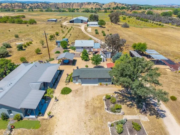 $1,750,000 | 7865 Airport, Paso Robles, CA 93446